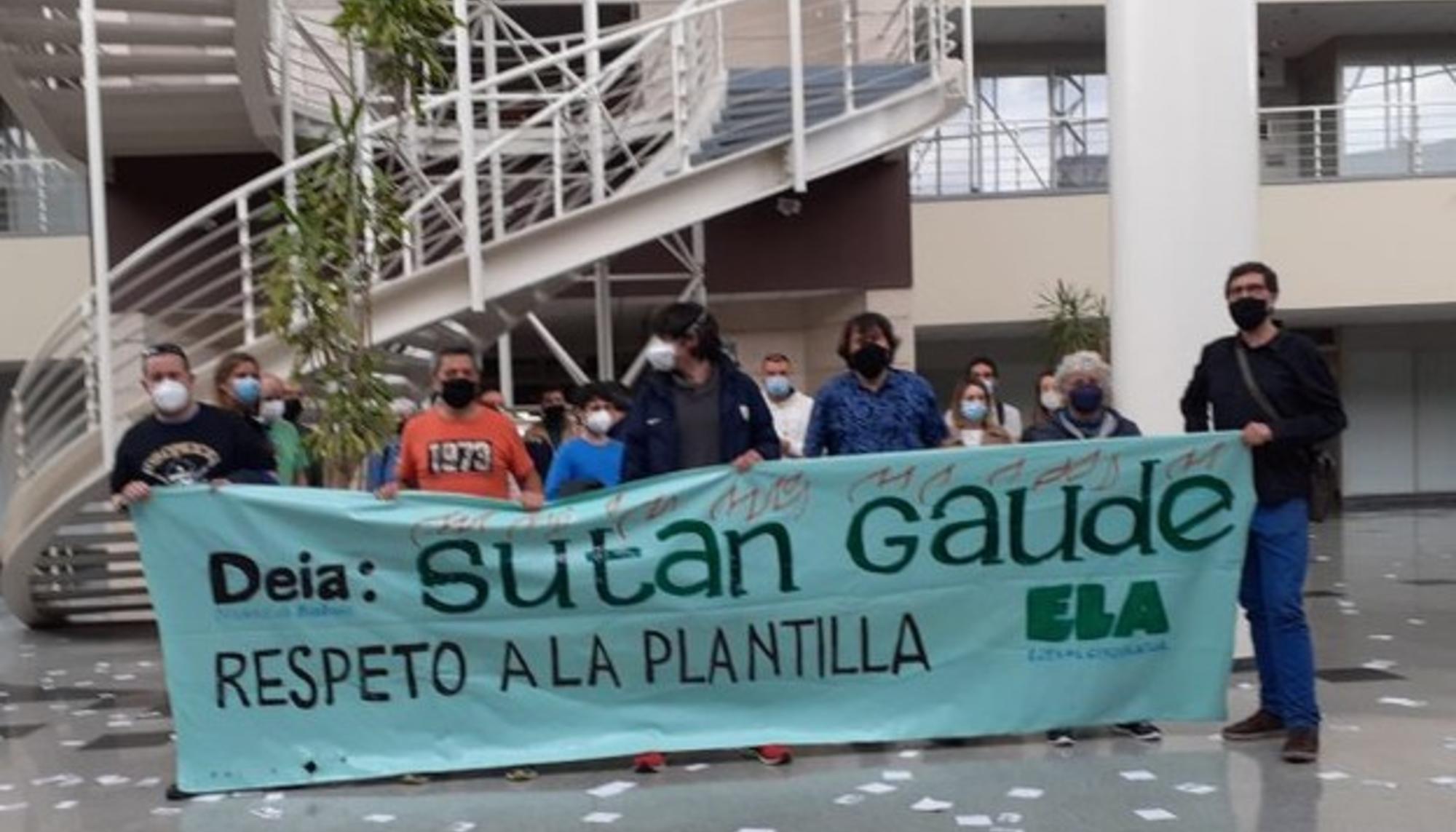 ELA denuncia el despido ideológico de un periodista